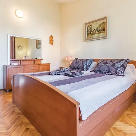 Apartman Awesome In With Wifi